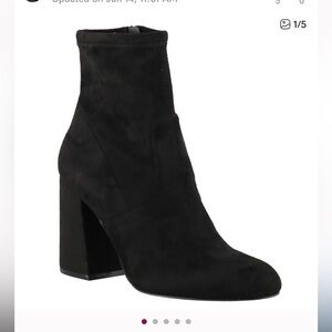 Steve Madden Black Suede‎ Block Heel Ankle Boots – Size 11